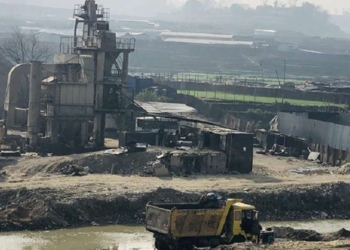 ललितपुरमा अवैध अलकत्रा कारखाना, गुनासो गर्ने स्थानीयलाई जिउँदै जलाउने धम्की