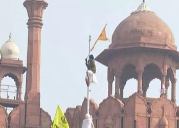 आन्दोलनरत भारतीय किसान दिल्लीको लालकिल्ला छिरे (फोटो फिचर)