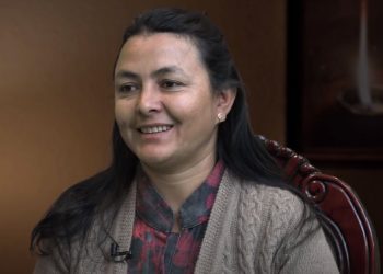 खड्गप्रसाद ओलीले बालकजस्तो संविधानको घाँटी निमोठ्ने काम गरेका छन्: देवी खड्का