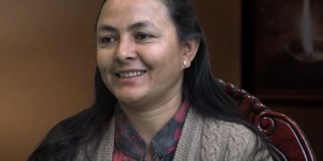 खड्गप्रसाद ओलीले बालकजस्तो संविधानको घाँटी निमोठ्ने काम गरेका छन्: देवी खड्का