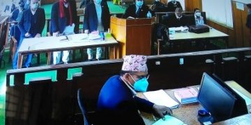 प्रधानमन्त्रीले अदालतको अवहेलना गरे: त्रिपाठी, बजारका कुरा सुनीसाध्य छैन: प्रधानन्यायाधीश