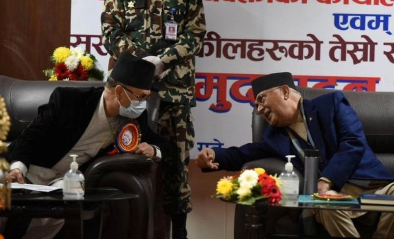 किन उस्तै सुनिन्छ चोलेन्द्रशम्सेर र खड्गप्रसादको बोली?