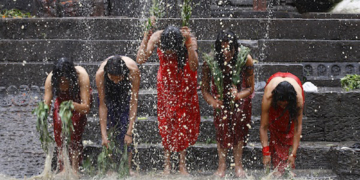 ऋषि पञ्चमीको कथा भन्छ: जन्मैले महिलाहरू पापी हुन्