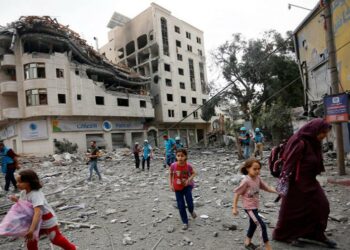 प्यालेस्टिनी जनता विरुद्ध बर्बरतापूर्ण युद्ध